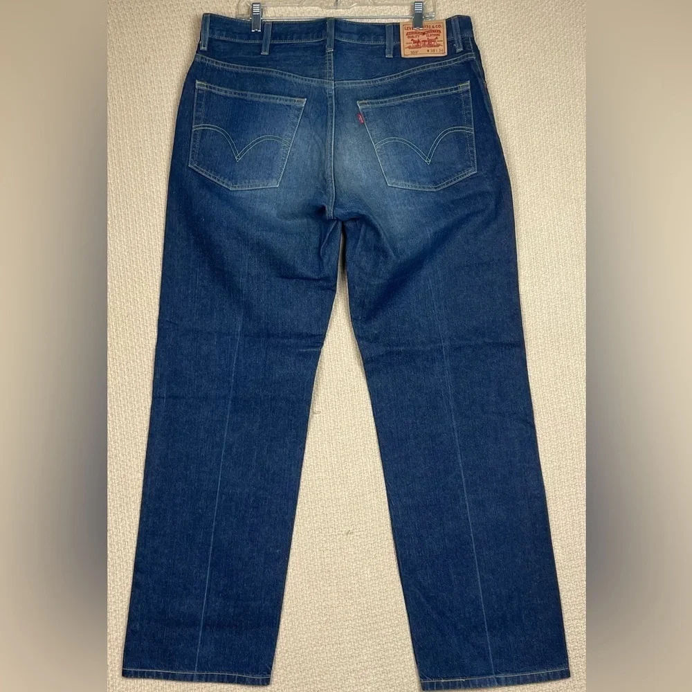 Levi's Strauss & Co. Men’s Size 38X33 Style 559 Blue Denim Jeans